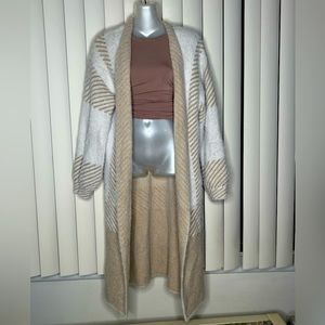 COZY long open sweater from Shein. SOFT! Size 6. Runs large. Like new! Medium.